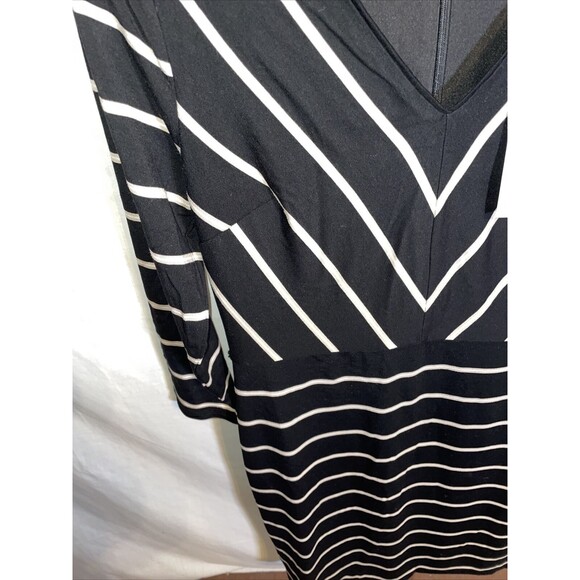 White House Black Market V Neck Dress Women’s Size 10 Black Striped Zip Back NWT - Picture 6 of 12